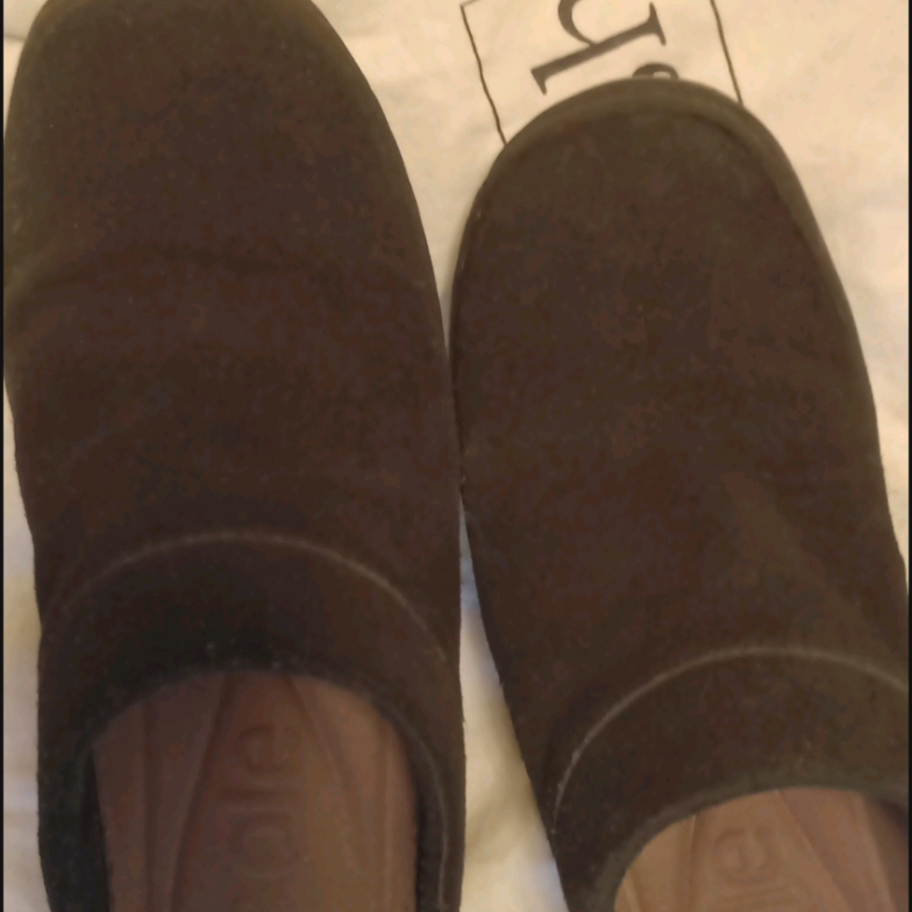 NICOLE SUEDE WEDGE SLIP ONS 8.5
